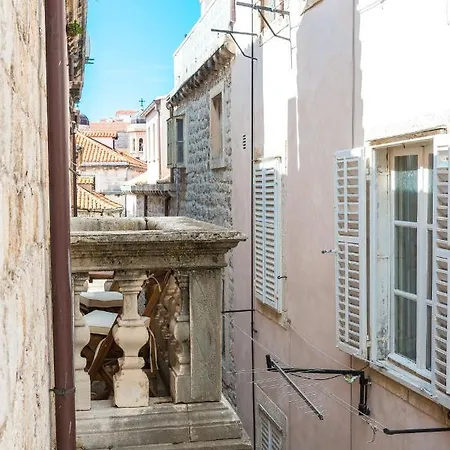 Πανσιόν Nautica South - Old Town 4*