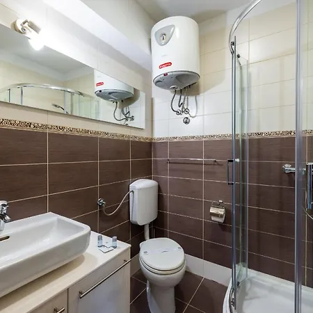 Πανσιόν Nautica South - Old Town 4*