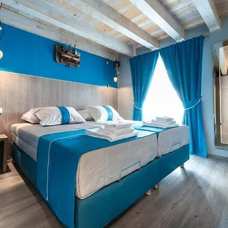 Nautica South - Old Town 4*