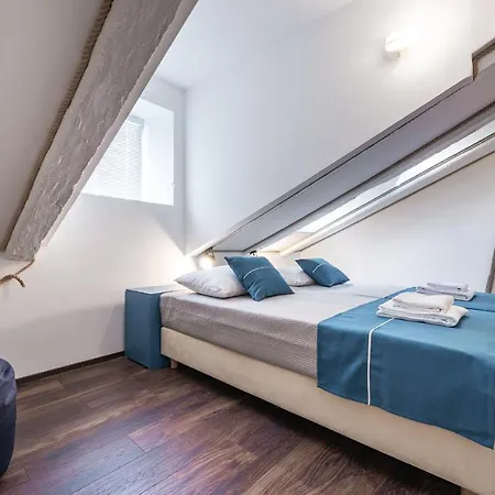 Nautica South - Old Town בית הארחה