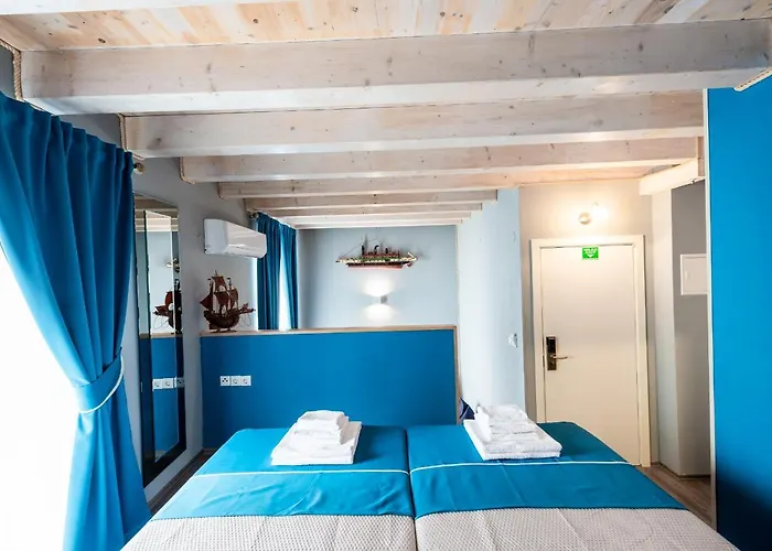 Nautica South - Old Town 4*