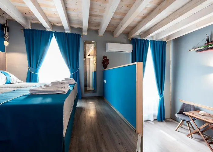 Nautica South - Old Town Pensionat