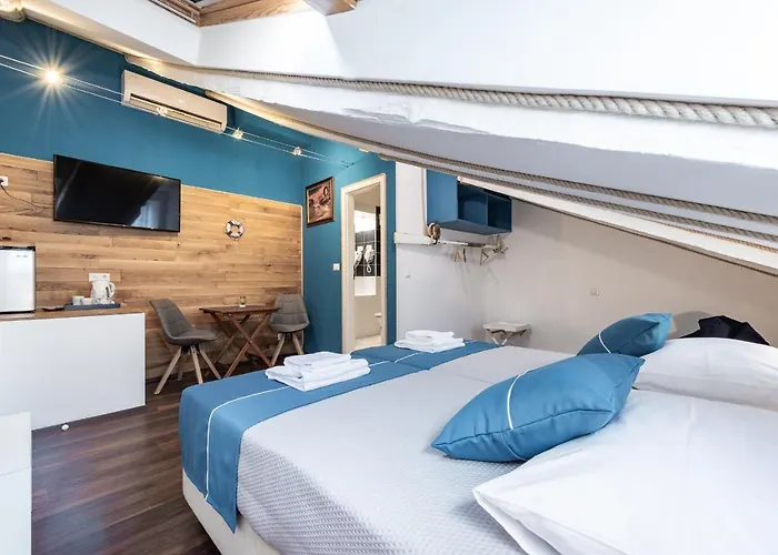 Nautica South - Old Town 3*