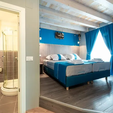Nautica South - Old Town Pensión 3*