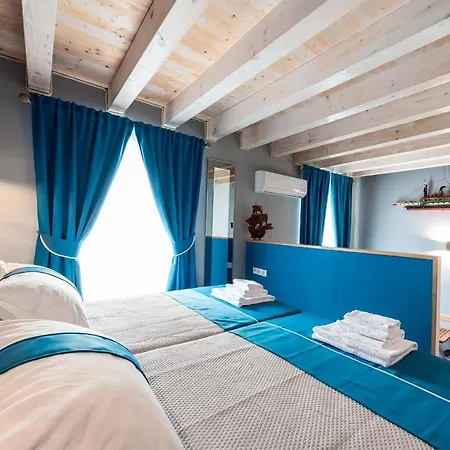 Nautica South - Old Town 4*